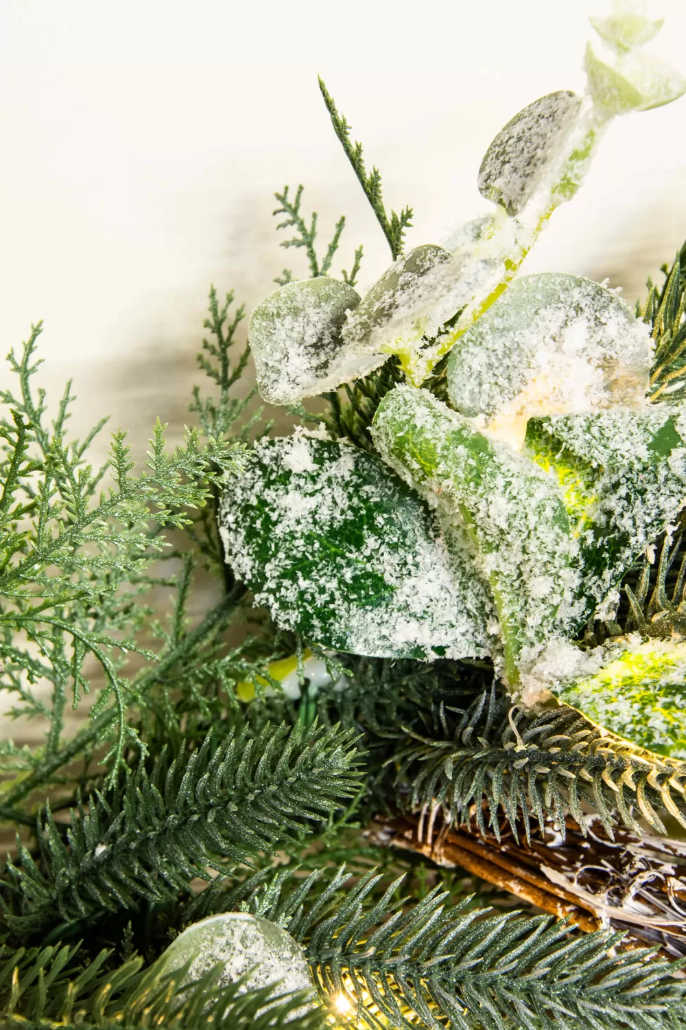 Christmas Tree World 180cm Pre-lit Frosted Decorated PE Pine Garland With White Berries< Pre-Lit Christmas Garlands