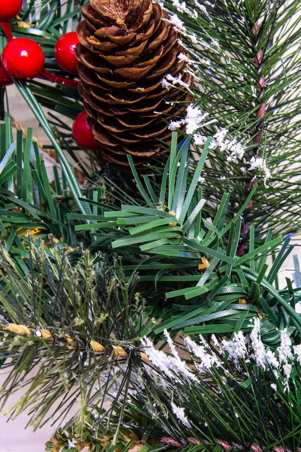 Christmas Tree World 50cm Pre-lit Decorated Mixed Pine Wreath Warm White/Multicolour LEDs< Pre-Lit Christmas Wreaths