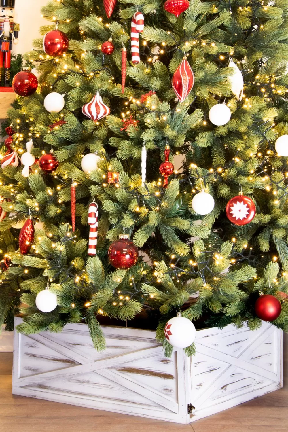 Christmas Tree World Brushed White Gold Wooden Tree Skirt (For 6ft-8ft Trees - Square Fit)< Tree Skirts & Surrounds | Christmas Tree Skirts