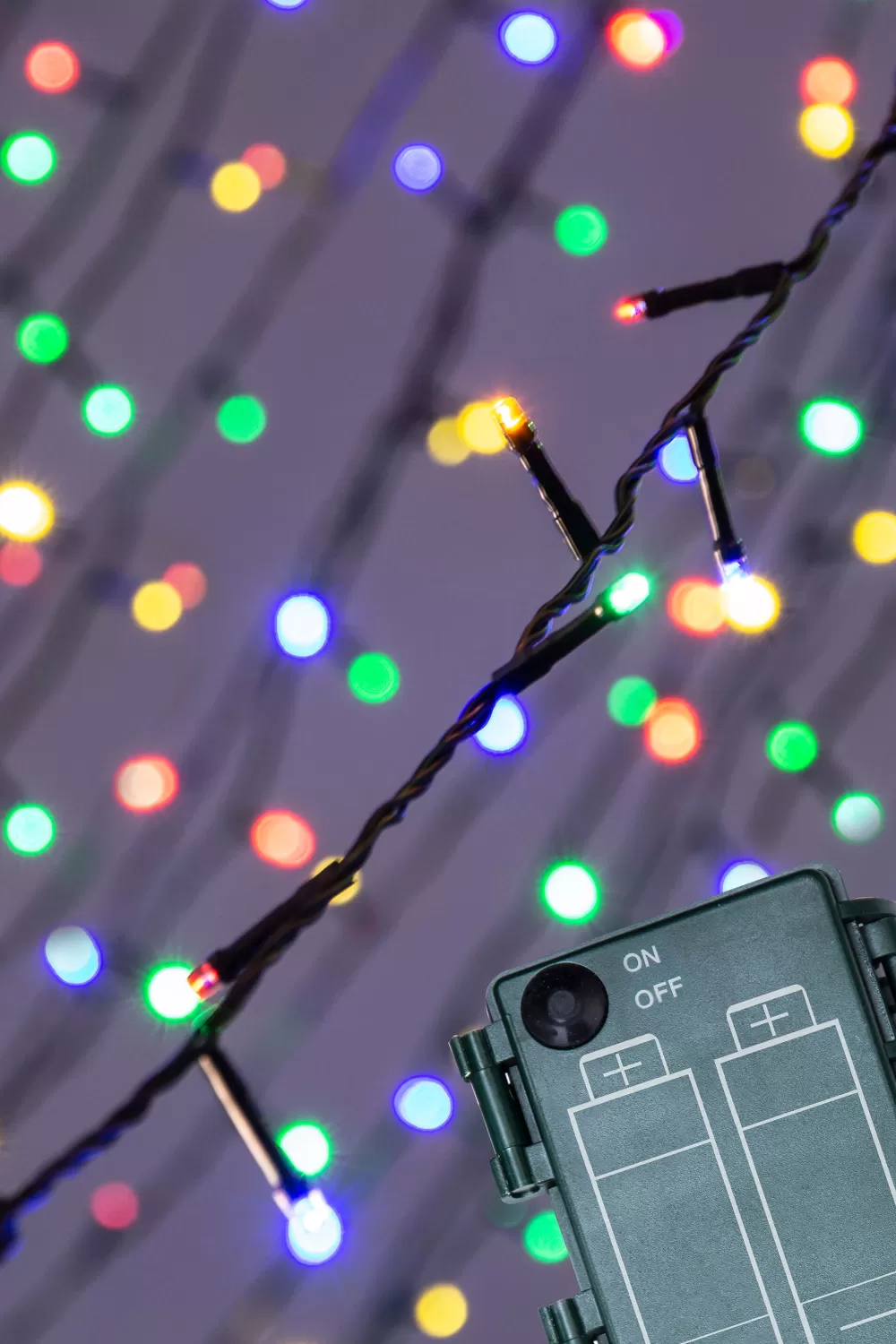 Christmas Tree World CTW Battery Powered 200 LED Multifunction String Light Set - Multicolour< Battery Powered Leds