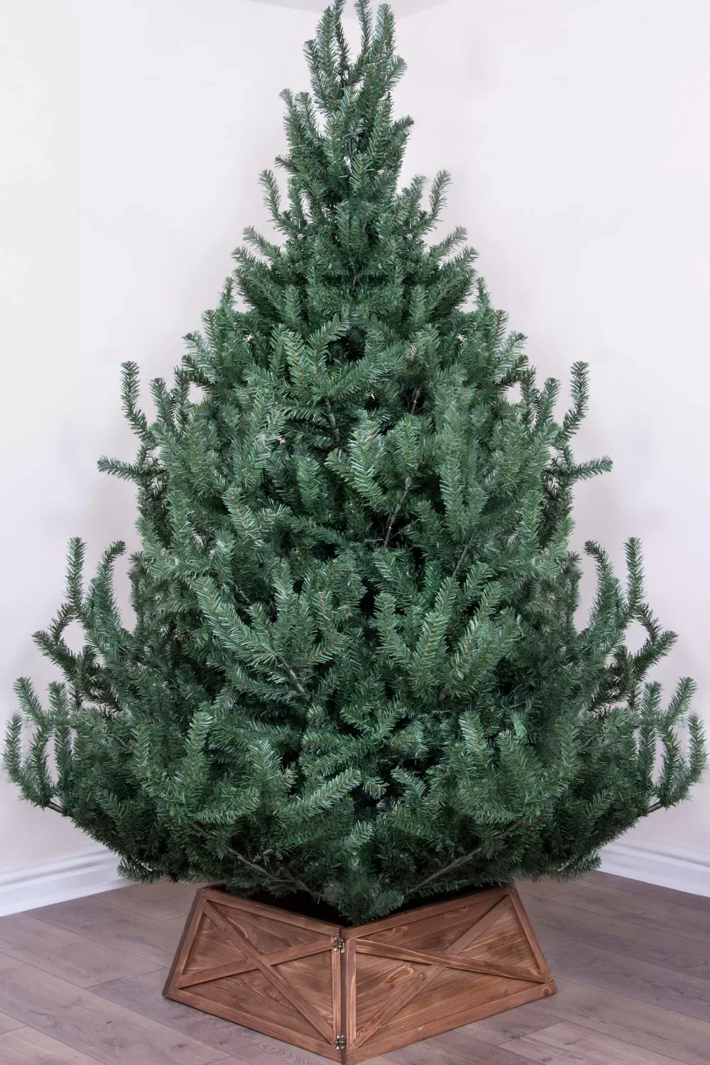 Christmas Tree World Natural Brown Wooden Tree Skirt (For 6ft-9ft Trees - Tight Fit)< Tree Skirts & Surrounds | Christmas Tree Skirts