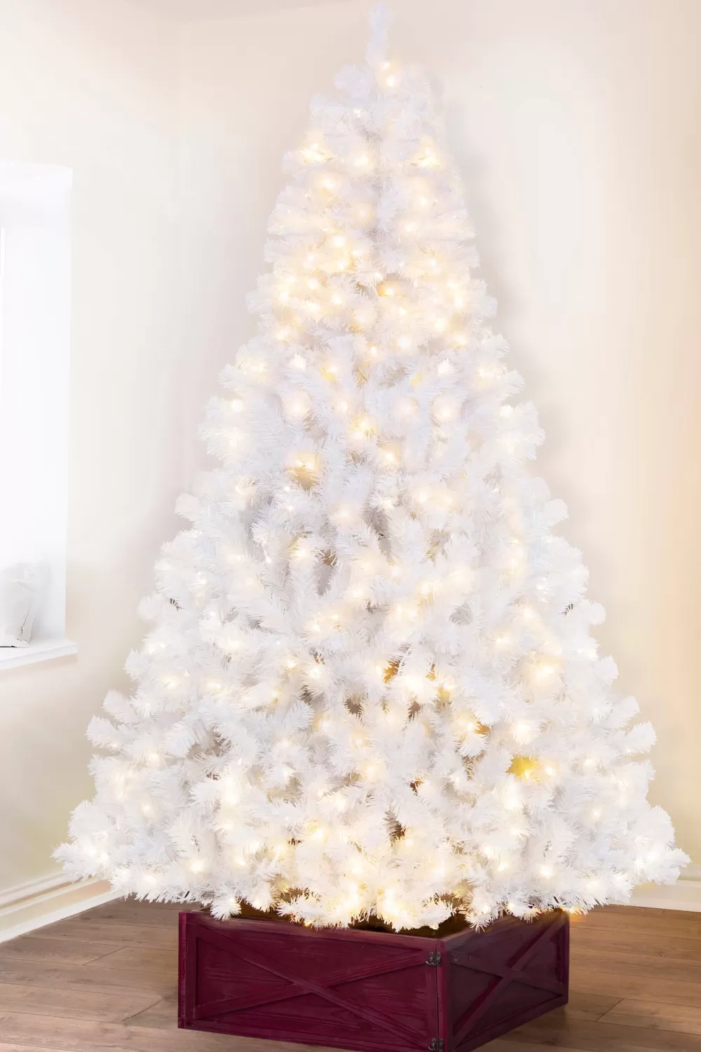 Christmas Tree World The 10ft Pre-lit Bianca Pine Tree With Warm White Lights< Large Commercial Christmas Trees | 10 Foot Pre Lit Christmas Trees
