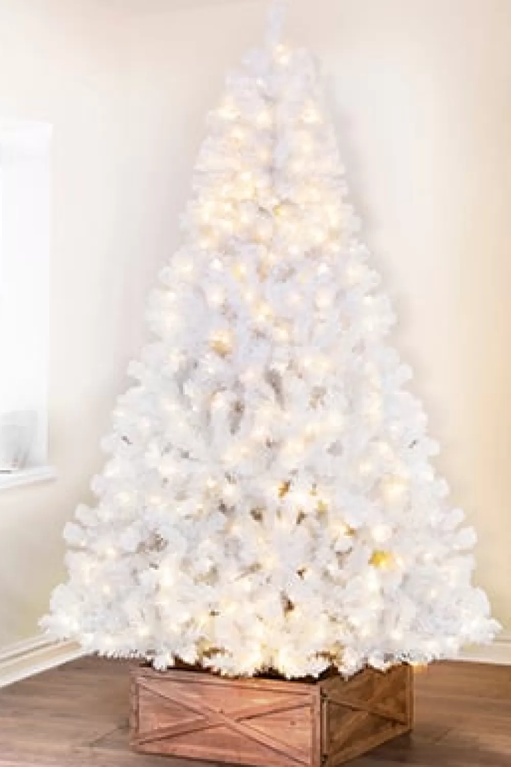 Christmas Tree World The 10ft Pre-lit Bianca Pine Tree With Warm White Lights< Large Commercial Christmas Trees | 10 Foot Pre Lit Christmas Trees