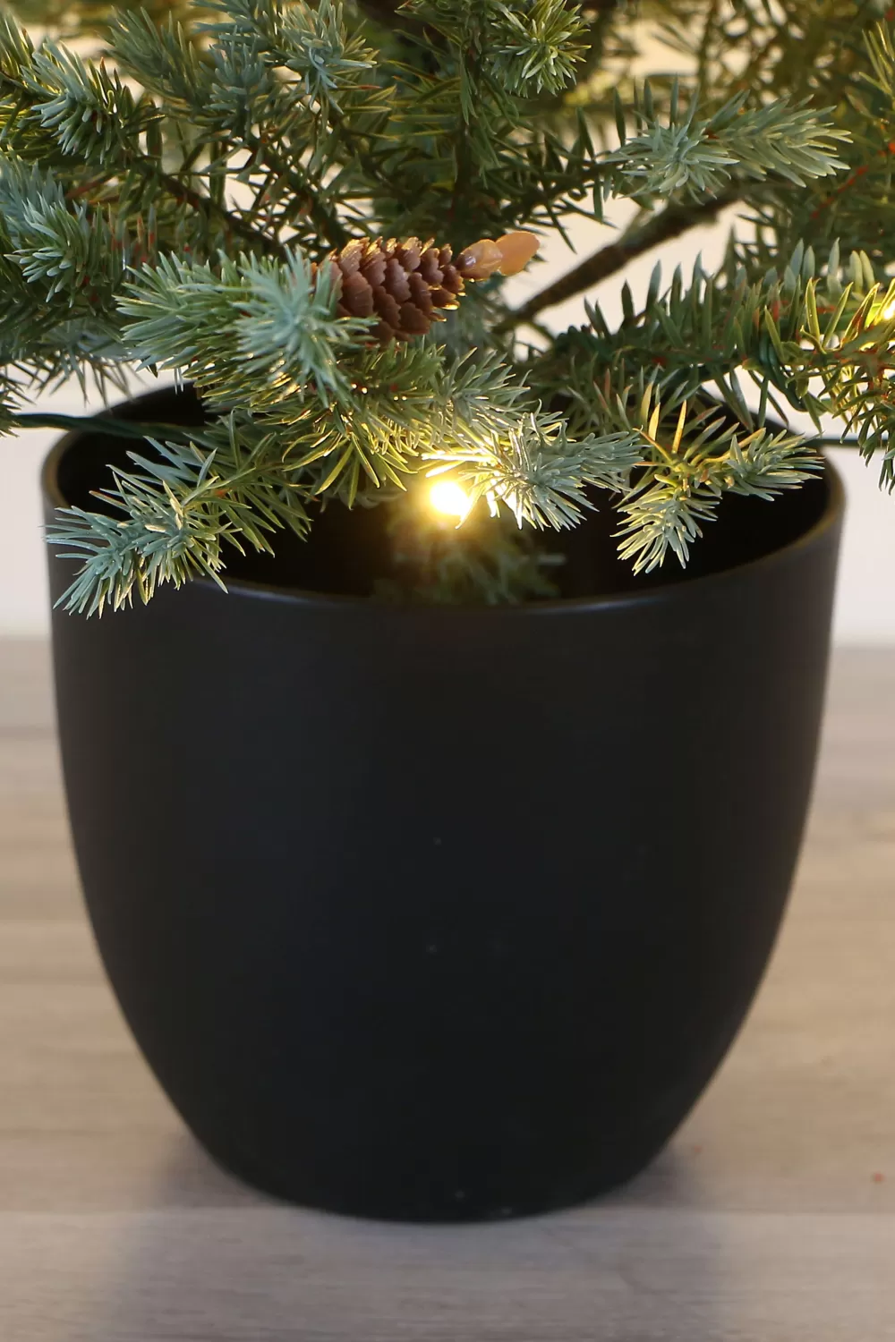 Christmas Tree World The 3ft Pre-lit Cairngorm Pine Potted Tree (Indoor/Outdoor)< 3 Foot Pre Lit Christmas Trees | Outdoor Christmas Trees