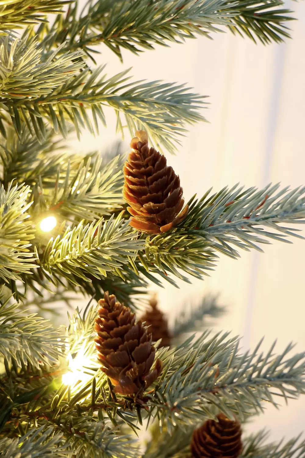 Christmas Tree World The 3ft Pre-lit Cairngorm Pine Potted Tree (Indoor/Outdoor)< 3 Foot Pre Lit Christmas Trees | Outdoor Christmas Trees