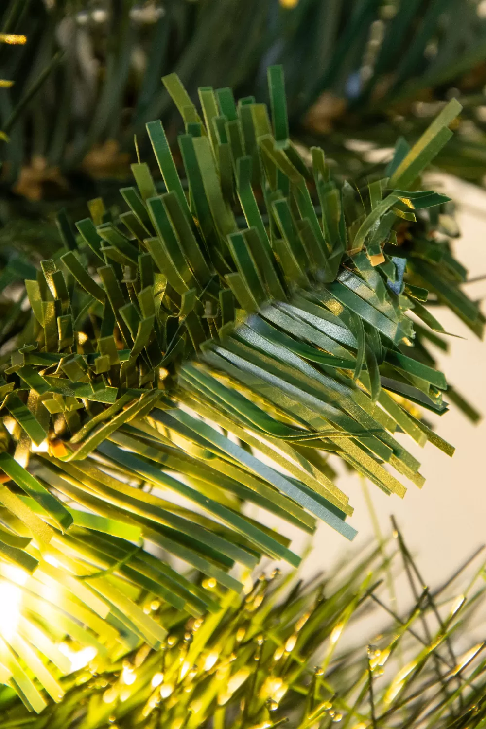 Christmas Tree World The 3ft Pre-lit Majestic Dew Pine Potted Tree (Indoor/Outdoor)< Outdoor Led Trees | 3 Foot Pre Lit Christmas Trees