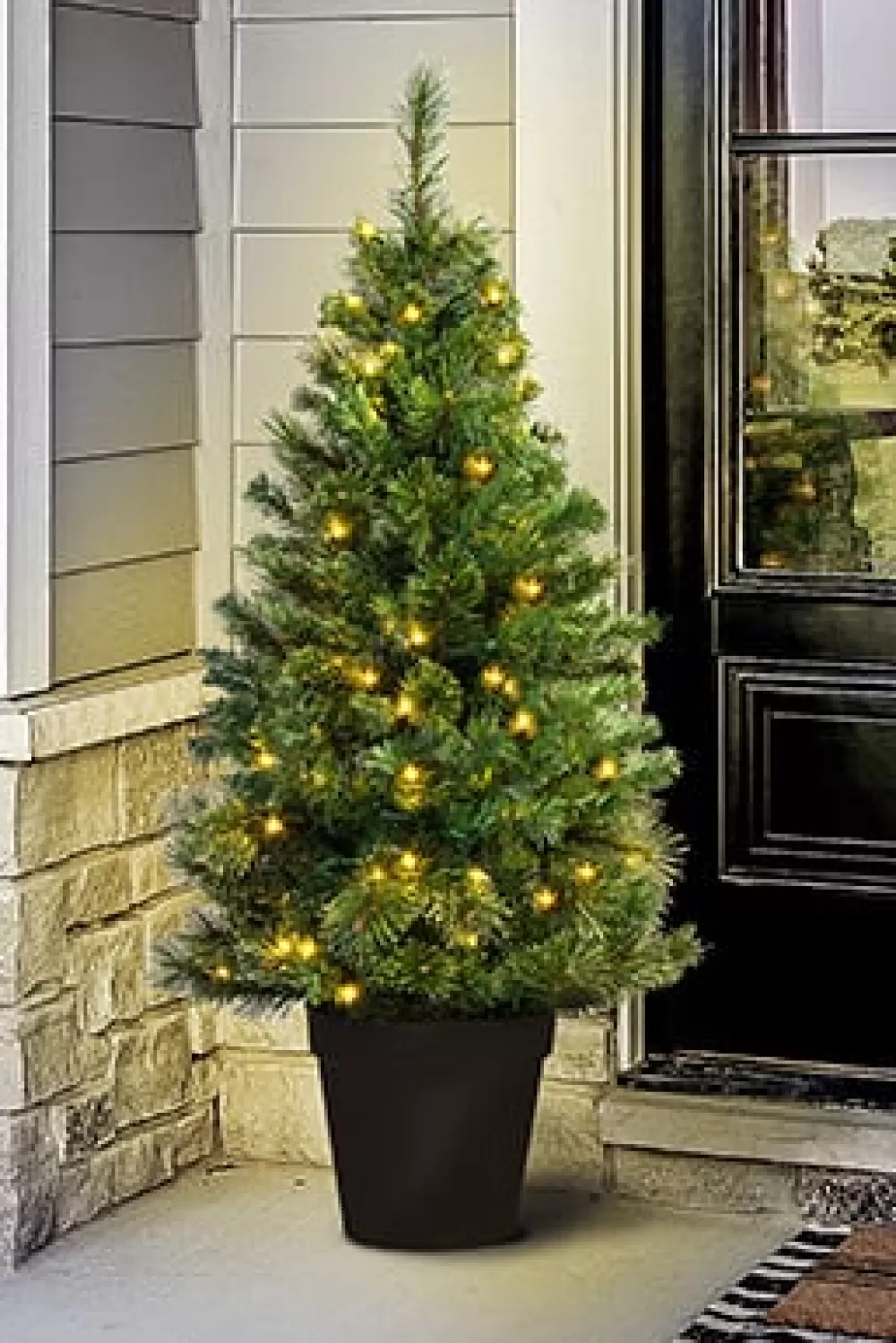 Christmas Tree World The 4ft Pre-lit Majestic Dew Pine Potted Tree (Indoor/Outdoor)< Outdoor Led Trees | Outdoor Christmas Trees