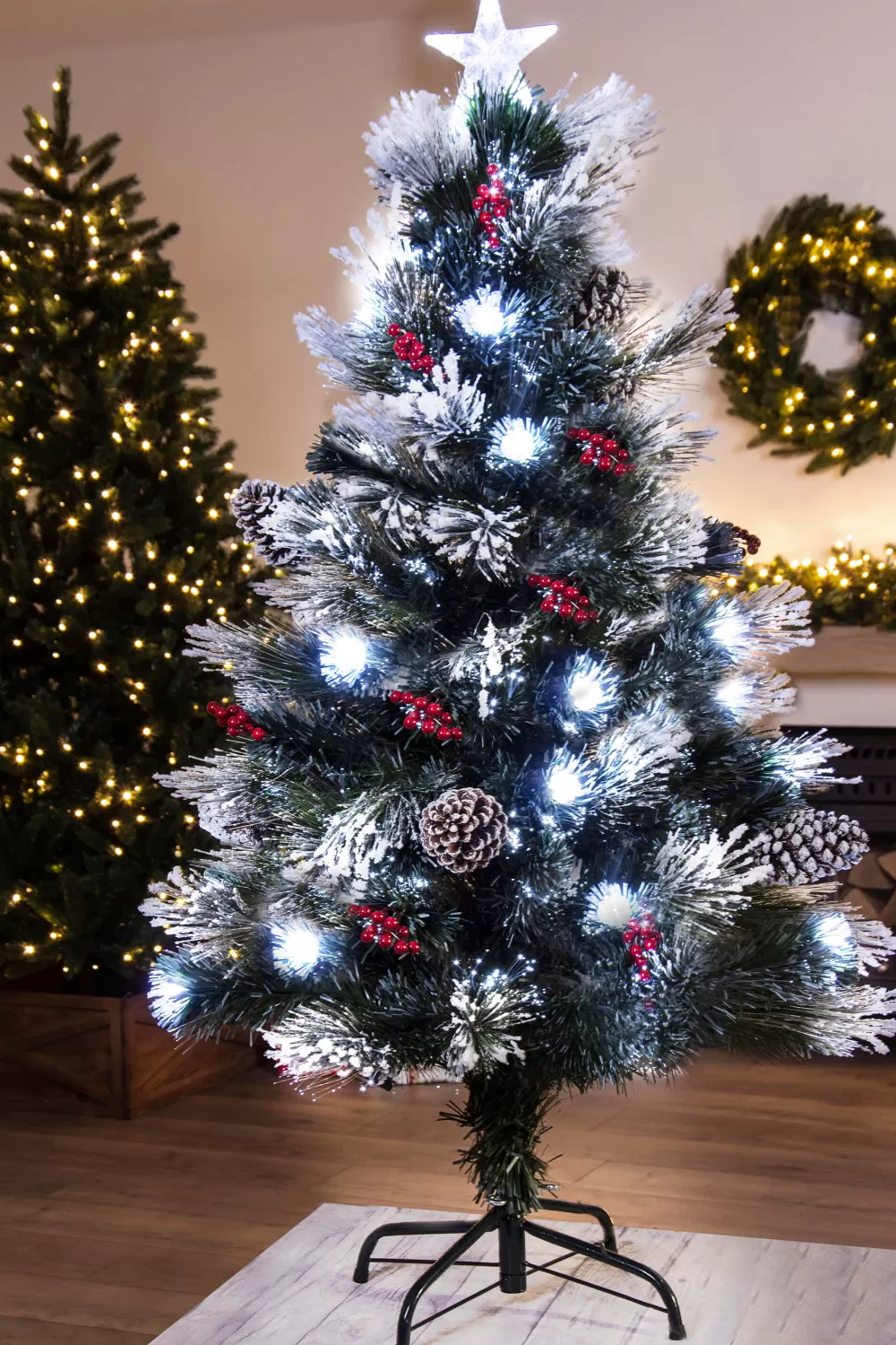 Christmas Tree World The 4ft Snowy LED Frosted Pine Fibre Optic Tree< 4 Foot Fibre Optic Trees | 4 Foot Pre Lit Christmas Trees