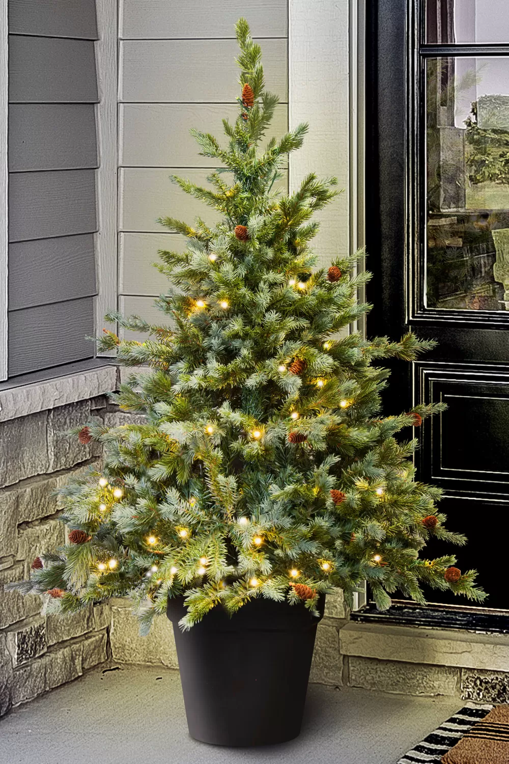 Christmas Tree World The 5ft Pre-lit Cairngorm Pine Potted Tree (Indoor/Outdoor)< 5 Foot Pre Lit Christmas Trees | Pre-Lit Christmas Trees