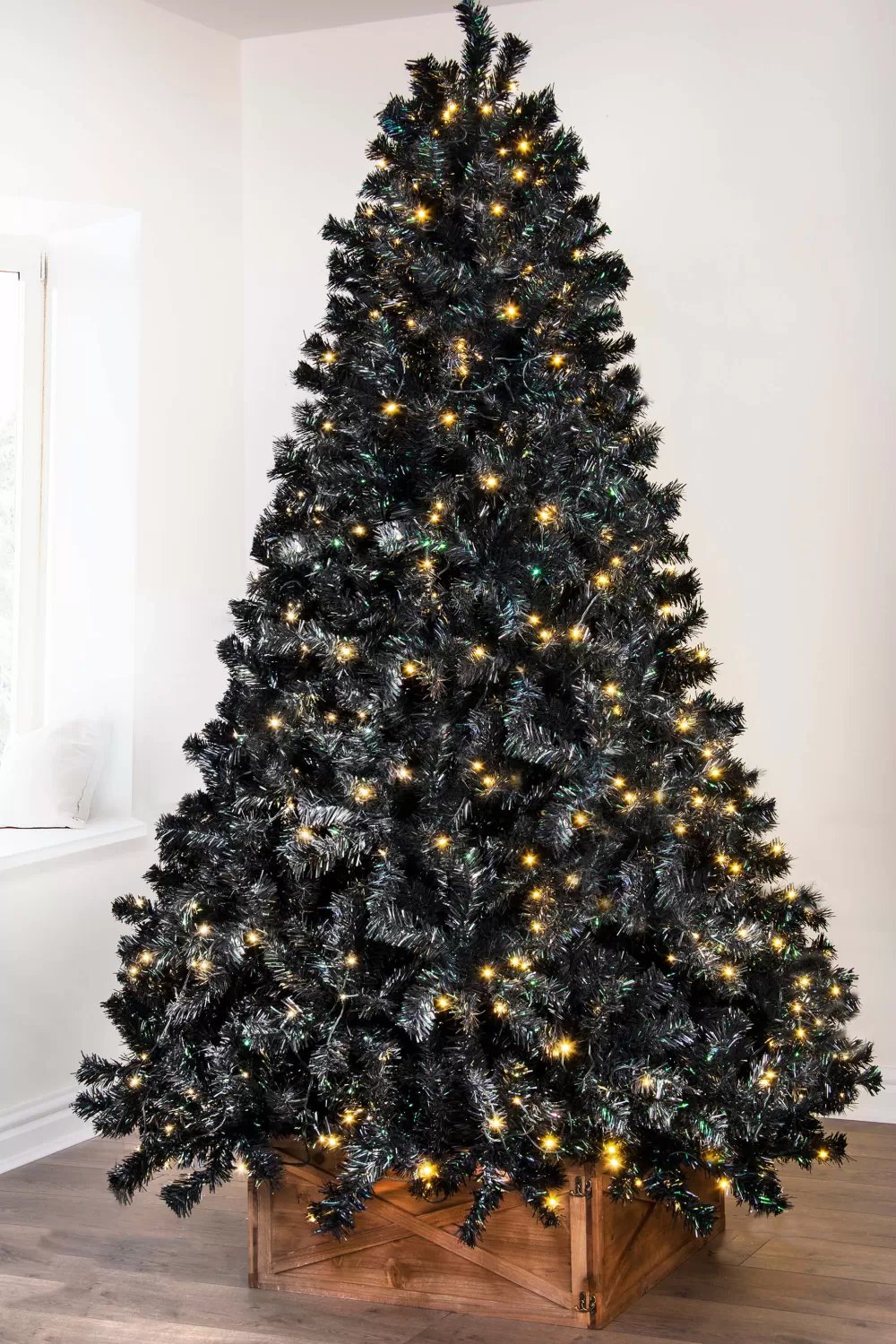 Christmas Tree World The Pre-lit Black Iridescence Pine Tree With Warm White Lights (6ft To 7ft)< Pre-Lit Christmas Trees
