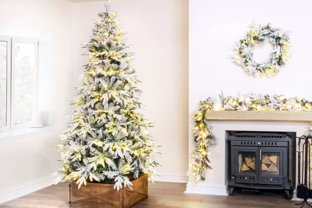 Christmas Tree World The Pre-Lit Snowy Alpine Tree Warm White (4ft To 12ft)< Snowy Christmas Trees | Pre-Lit Christmas Trees