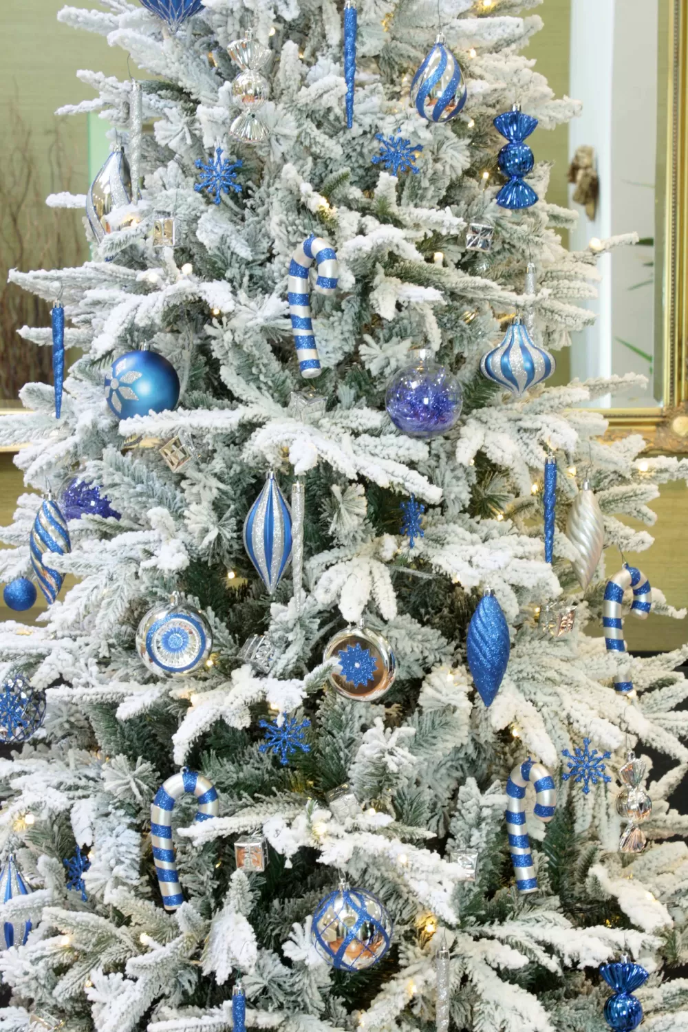 Christmas Tree World The Pre-Lit Snowy Alpine Tree Warm White (4ft To 12ft)< Snowy Christmas Trees | Pre-Lit Christmas Trees