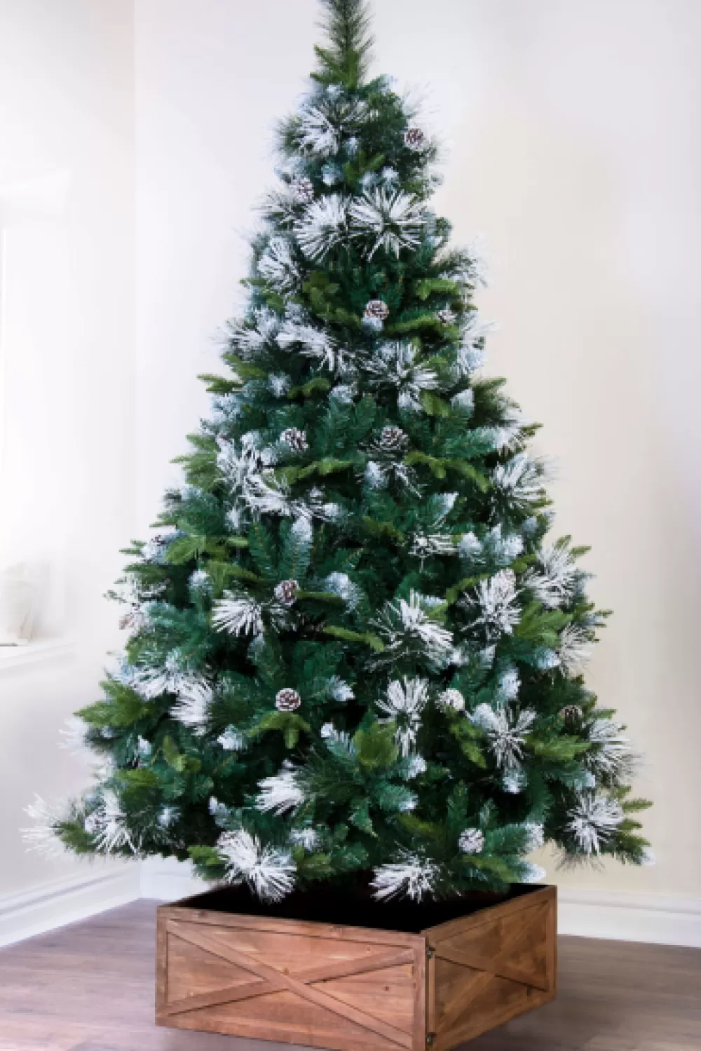 Christmas Tree World The Snowy Scots Pine Tree (4ft To 9ft)< Snowy Christmas Trees | Unlit Christmas Trees