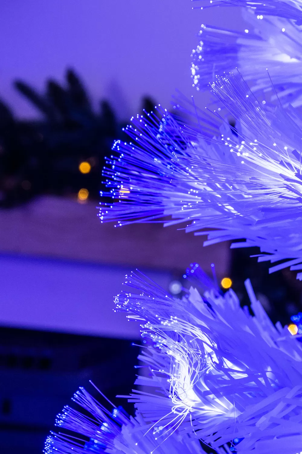Christmas Tree World The White Blue Ripple Effect Fibre Optic Tree (4ft To 7ft)< Pre-Lit Christmas Trees | Fibre Optic Christmas Trees