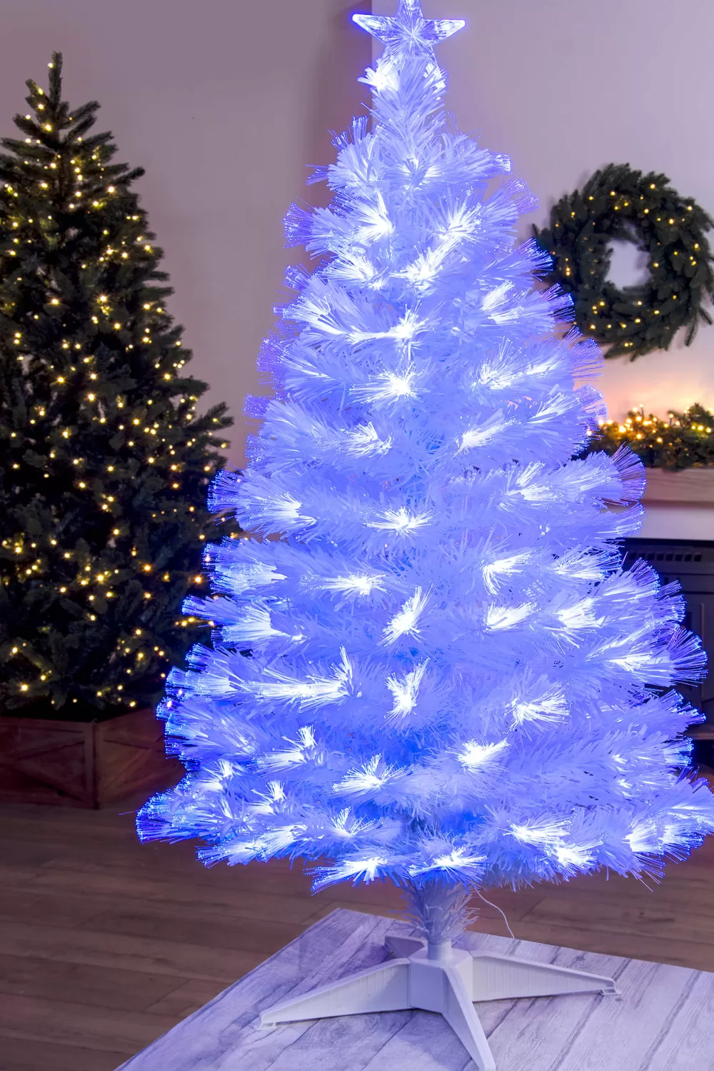Christmas Tree World The White Blue Ripple Effect Fibre Optic Tree (4ft To 7ft)< Pre-Lit Christmas Trees | Fibre Optic Christmas Trees